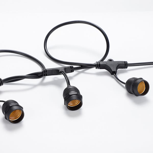 Sort udendørs lyskæde med 20 E27 fatninger, rund kabel, lyskædeforlænger, lyskædeforbindelseskabel, længde 10m.