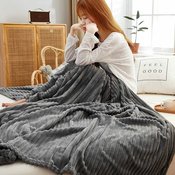Coral Fleece Flannel Tæppe, Flere Størrelser og Farver, Blødt og Varmt, Reducer Stress, Forbedre Søvn (Grå, 100cm × 120cm)
