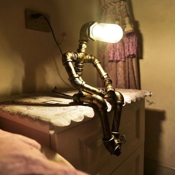 Retro Robot -työlampun teollisuuspöytälampun rautaputki sängynpäälampun makuuhuoneen työhuoneen luova nostalgia robottilampun rauta ullakkolämpun pöytälampun, yhteensopiva