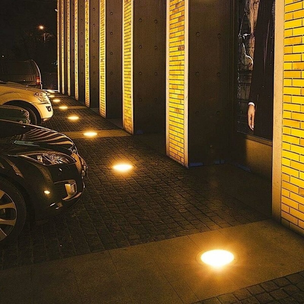 10W LED Pyöreä Ulkovalaistus Uppoasennettava Maahan Asennettava Ruostumattomasta Teräksestä Valmistettu Vedenkestävä Karkaistu Lasinen Valokeila Puutarhan Maan Valot