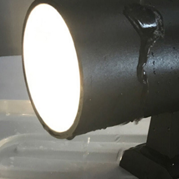 LED-seinävalaisin, yksinkertainen ja moderni ulkovalaistus, moderni hotelli, pääpiha, puutarha, seinävalaisin