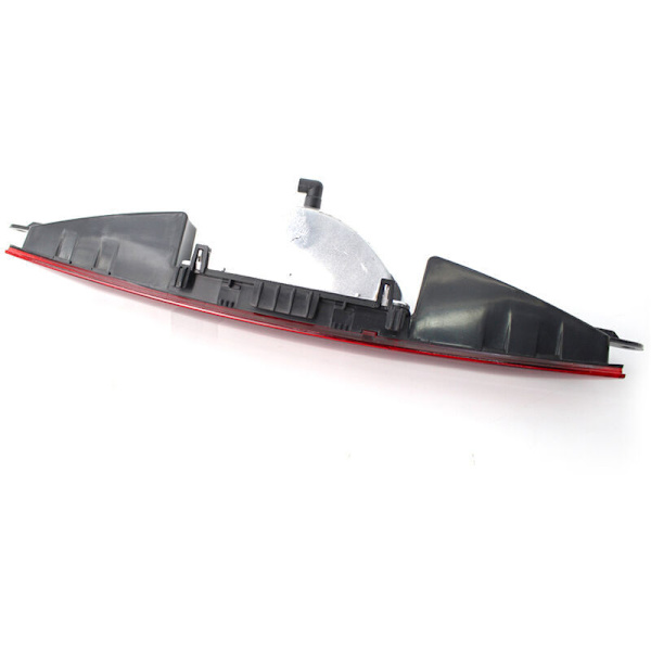Kolmannen tason takasumuvalo Audi TT 8J:lle - Viite OEM 8J0945703 06-14, Punainen