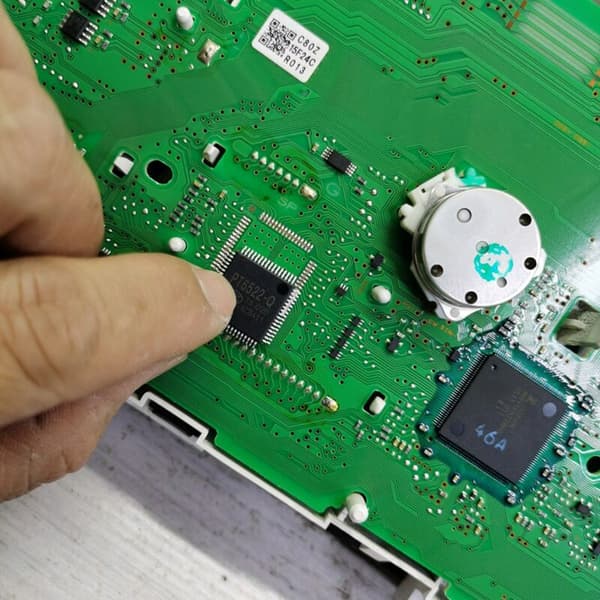 PT6522-Q Auto IC Chip Power Module Speedometer Sort Skærm Reparation Chip til 2 3 6 CX5 -5 CX30 -30
