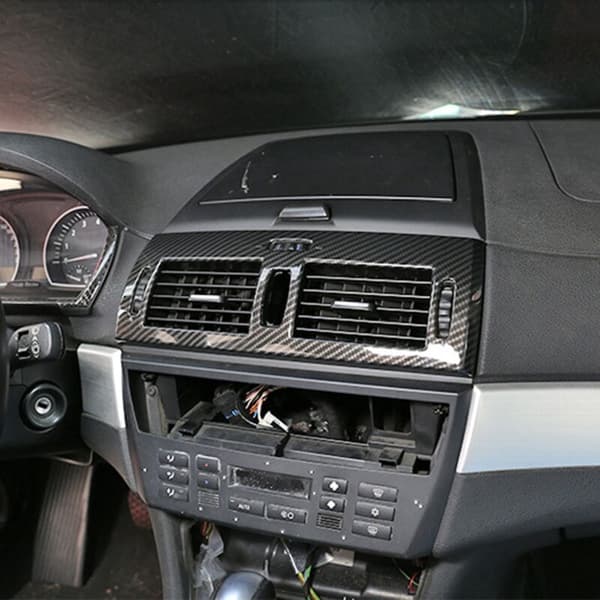 Dekorativ ramme til bilens centrale luftventil til -X3 2006-2010