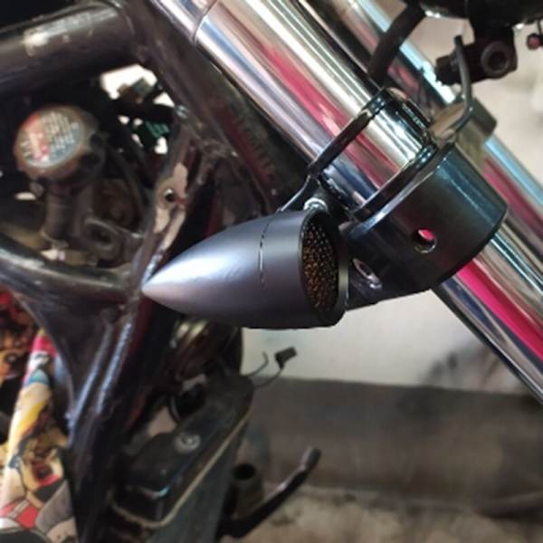 Motorcykel Retro Galler Blinkers LED Bromsljus Metall Skal Blinkers för