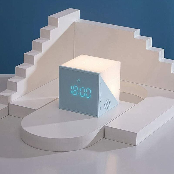Vækkeur, Mini bærbar LED-vækkeur, 7 farvet natlys, stort LED-digitalt display med dæmper, Pink
