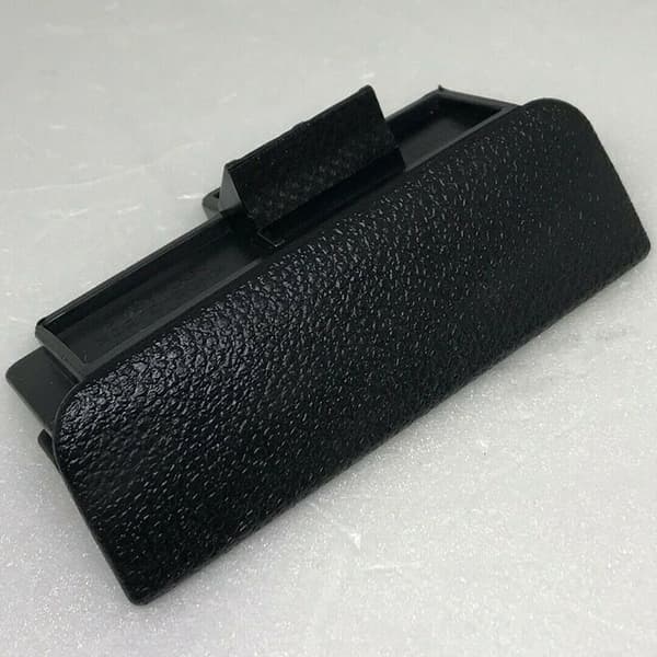 84560 1F100WK Svart boks knappmontering for 2005-2009
