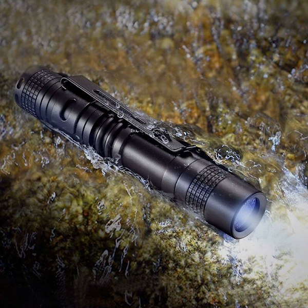 Super kirkas mini taskulamppu Vedenpitävä mini taskulamppu Vedenpitävä taskulamppu 200 lumenia sopii AAA-napaan-
