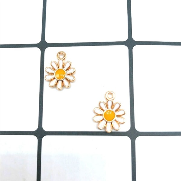 Färgglada blomsterprydnader Daisy Cornflower Charms Legering Emalj Ljusguld Pläterade Anslutningar för hantverk