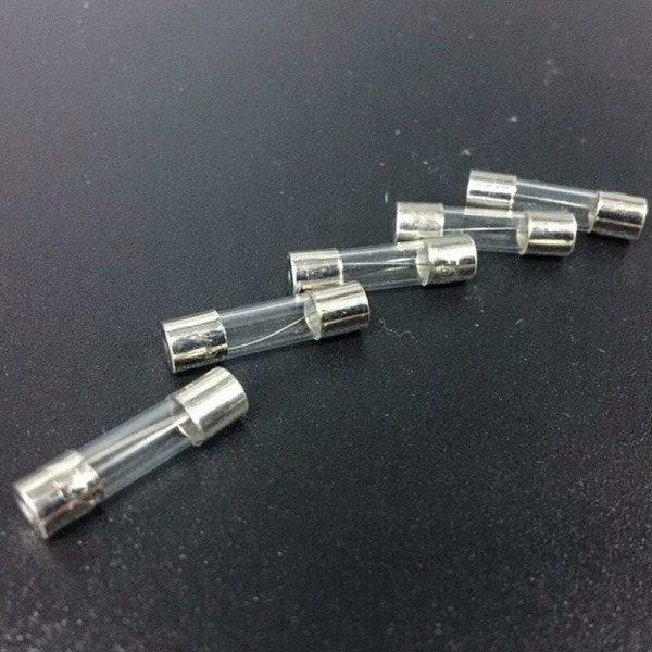 100 Lasisuojainta 5x20mm Sulakeboksiin 0.2a 20a