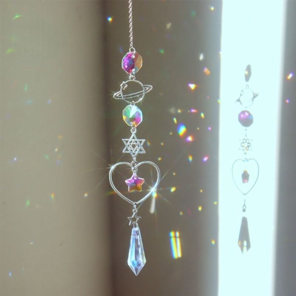 En krystal vindklokke solfanger diamant prismer regnbue drømmefanger vedhæng dråbe hængende hjem have dekoration