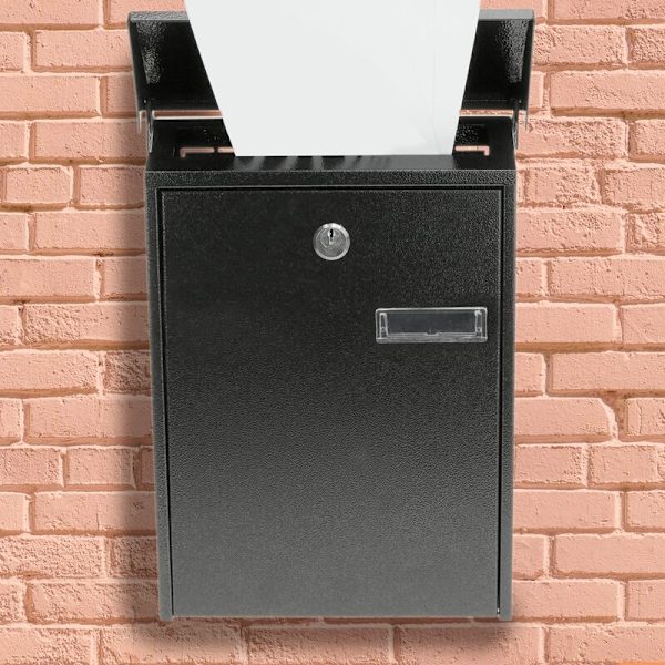 Metal postkasse til breve i sort 23,5 x 7,5 x 31,5 cm