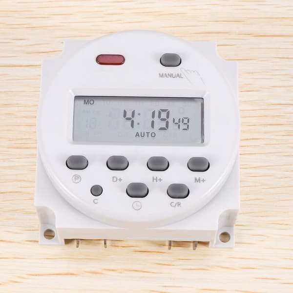 Ny LCD digital kontroll strøm programmerbar timer DC 12V 16A tidsrelébryter
