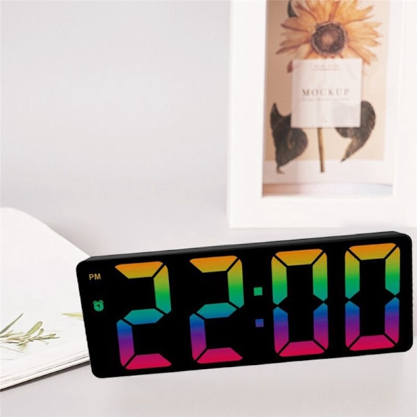 2X Digital väckarklocka med färgglad LED-display Modern skrivbords klocka Klockor för (Svart skal D-modell)