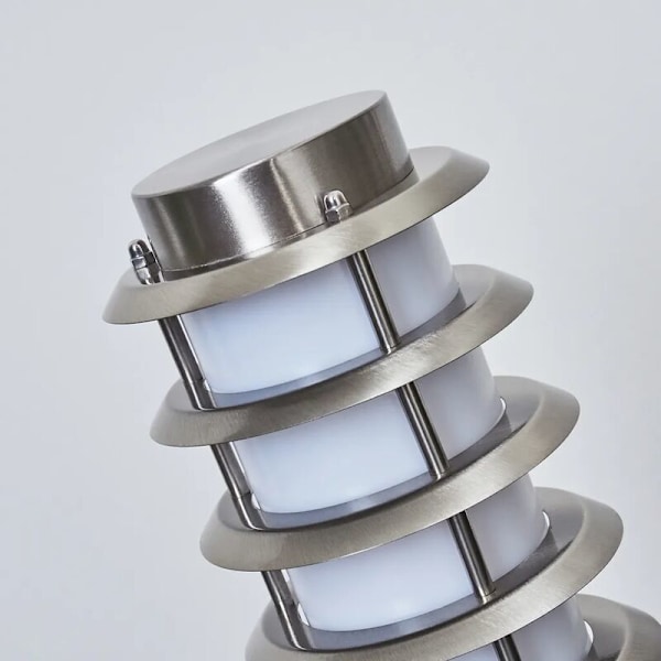 »Virco« golvlampa i metall/plast i matt nickel/vit