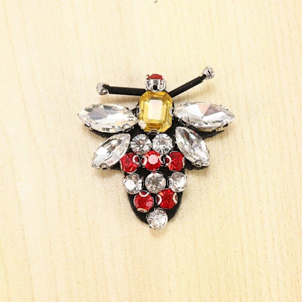Manuell Rhinestone Pärlor Piece Cool Bees Sy På Mode Kristall Pärlor Piece för Kläder Väska Skor Dekoration Söt Piece Gul