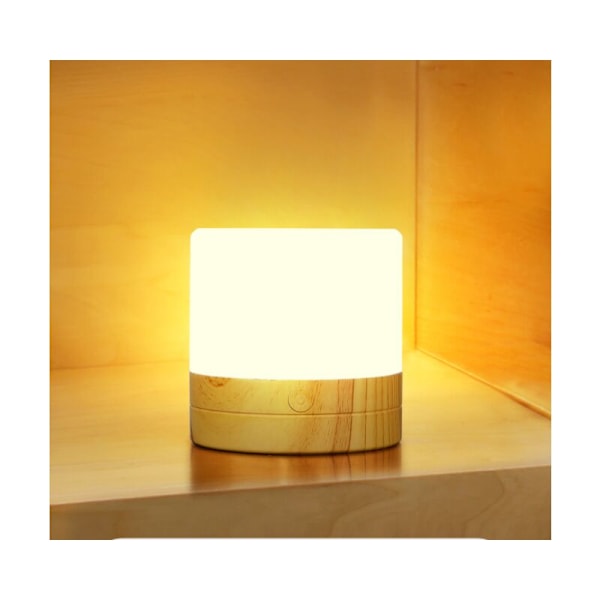 LED Utomhus Bordlampa med Fjärrkontroll, RGB Dimbar Utomhuslykta, Bärbar Design, IP44 Vattentät Trädgårdslampa, USB Inomhus Bar Nattlampa