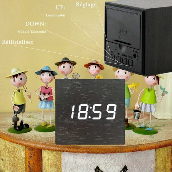 Bärbar LED Digital Väckarklocka, Tyst Mini Klocka med Röstaktiverad Enkel Minimalistisk Träklocka Temperaturkalender för Hem Kontor Resor (