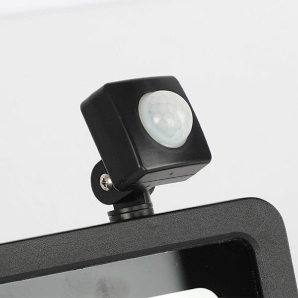 LED-ulkovalaisin liikeanturilla - 30W, 2700LM, 6000K, Vedenkestävä IP66 (2 kpl pakkaus)