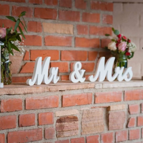 Mr & Mrs bryllupsbordskilte, hr. og frøken træbogstaver, festdekoration hovedbord bryllup træbogstaver, netop gifte skilte Jubilæumsfest V