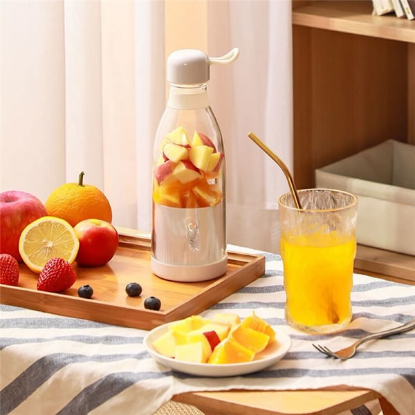 USB Juicer Blender Bærbar Juice Blender med Smoothie Juice Cup Mini Bærbar Frugt Blender 300ML