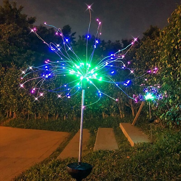 96 LED Krystalklare Netlys Udendørs, 1,5M x 1,5M Vandafvisende Solcelledrevne Lysstreng, Have Terrasse Gærde, Varmt Hvidt