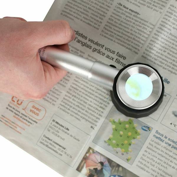 Stativförstoringsglas - Pappersvikt - Touch-system - Diopter: Förstoring X5 - Belysning med 3 LED-lampor - Perfekt för läsning, tidningar, tidskrifter, precisionsarbete