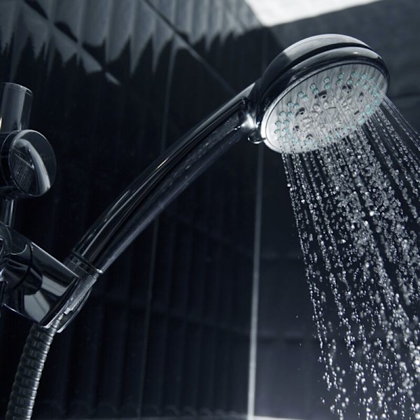 Forkromet mobil brusespray med anti-kalk system, vandbesparende og 6 funktioner