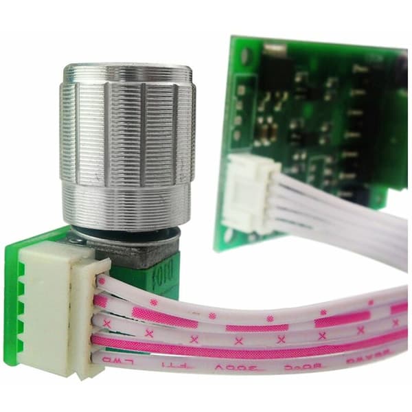 DC 12V - 24V 3A MAX DC Motor Controller Regulator Controller med knappbryter Helt automatisk justerbar kontrollinverter