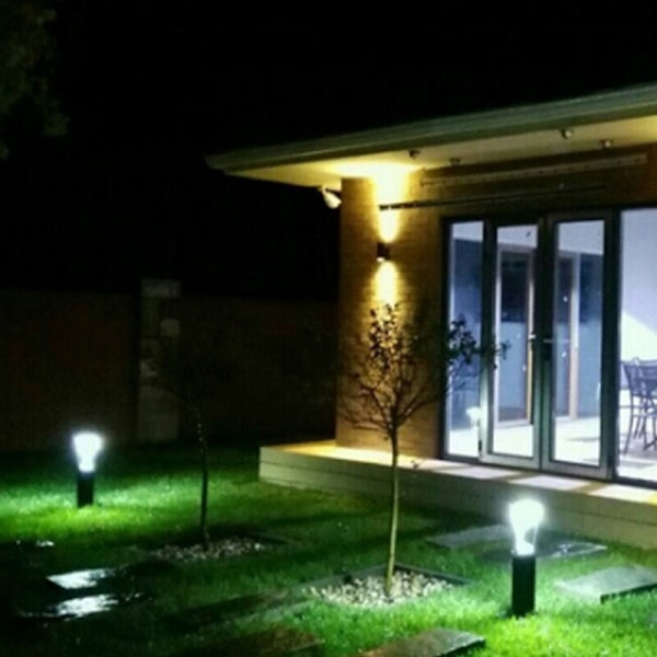 LED-seinävalaisin, yksinkertainen ja moderni ulkovalaistus, moderni hotelli, pääpiha, puutarha, seinävalaisin