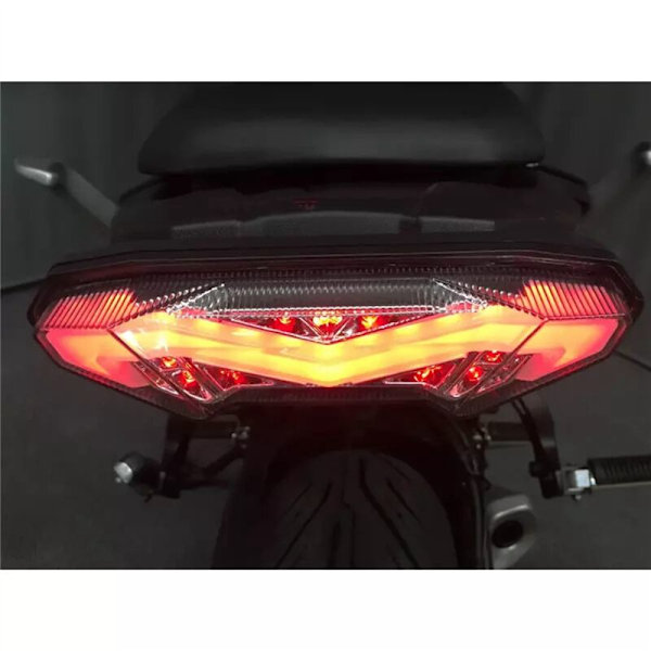 LED-takavalo jarruvilkku integroitu valo FZ-10 -09 MT09 Tracer 900/GT 2016-2020 savustettu