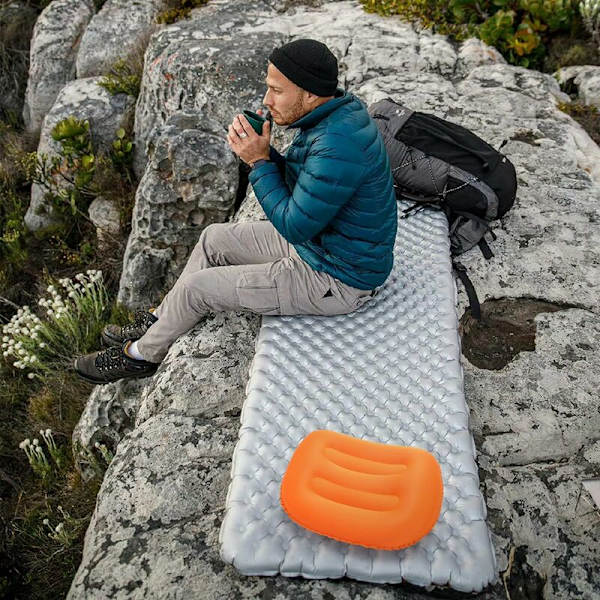 Uppblåsbara campingkuddar orange set med 2 kompakta och ultralätta strandkuddar kuddar för resor, vandring och bergsklättring