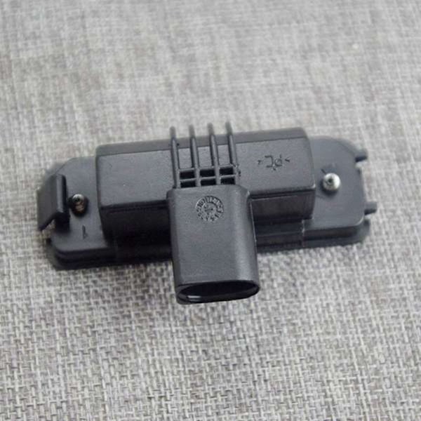 Skiltlyslampe 1J6943021B for 2006 2010 GOLF MK4 1998 2000 2004