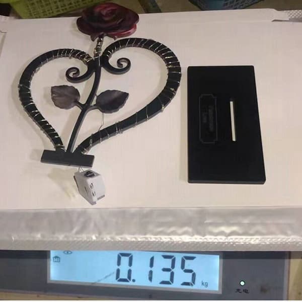 Håndsmidd metallhjerteholder med hjertelys til Valentinsdag, bursdag (B)