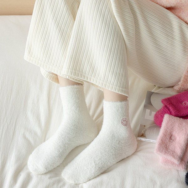 5 par lyserøde smiley kvinders vinterfortykkede sokker plus varme sovesokker i fløjls bløde mid-kalve gulvsokker