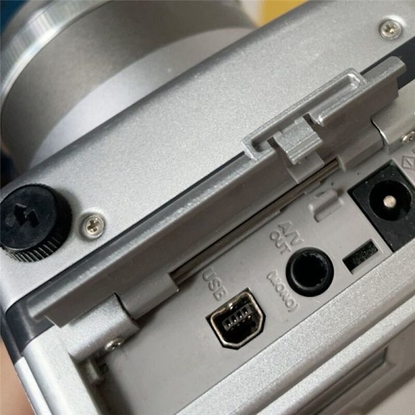 Kameralaturi 4-nastainen USB-datakaapeli CB-USB1 (Portti D) C-1 C-2 C-200 C-2040 C-2100 C-211 C-700 D-100 D-150