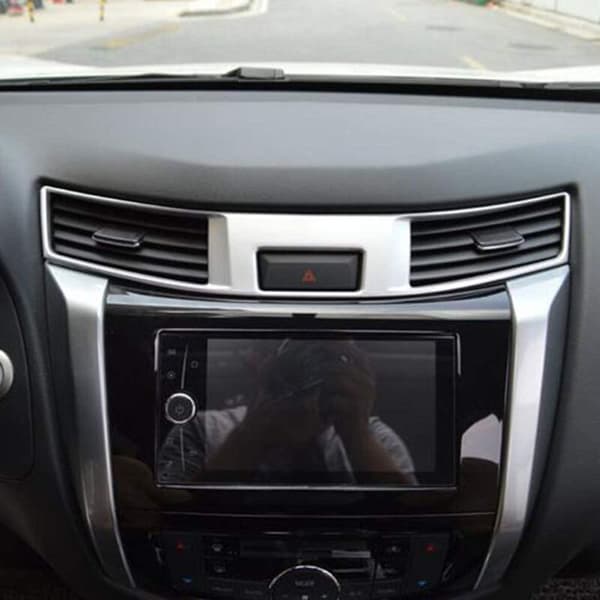 Til Navara NP300 2016-2021 Bil Central Control Air Conditioning Vent Outlet Frame Cover Trim Sticker Tilbehør