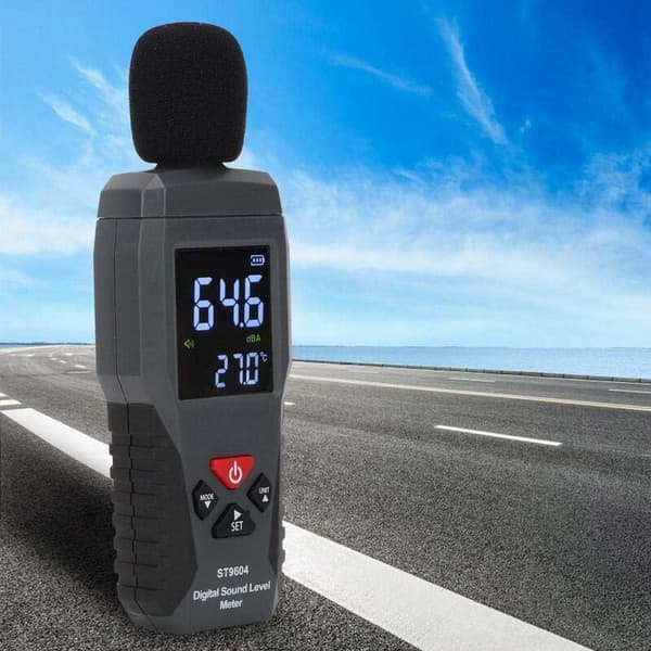 Lydniveaumåler Digital lydniveaumåler, måleområde 30-130dB
