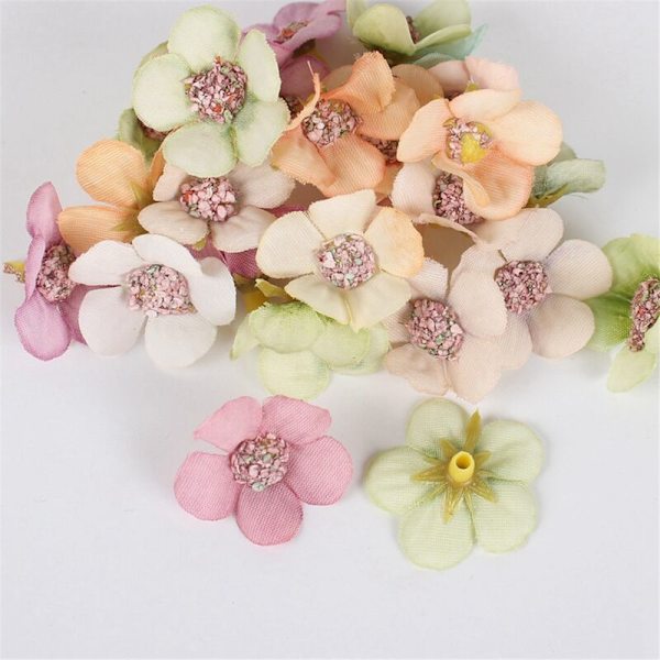 100 stk flerfarget mini kunstig silke tusenfryd blomsterhode for krans bryllup girlander dekorasjon DIY scrapbooking håndverk