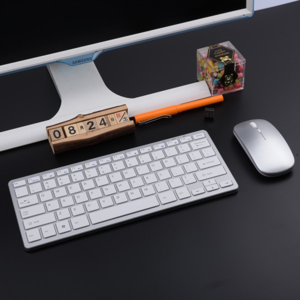Lämplig för Apples mobiltelefon och surfplatta med tre lägen, uppladdningsbart mini saxfot tyst bluetooth tangentbord
