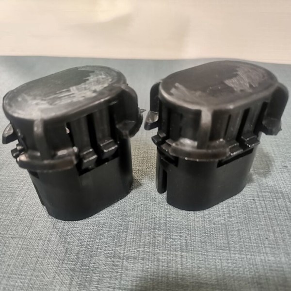 2 stk. serie til GL320 GL350 GL450 ML550 ML63 R500 kølerunderstøttelse 0995040002