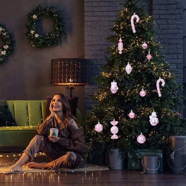 Sett med 16 dekorative juletrekuler