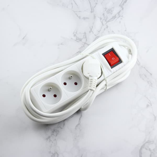 Koblingslist med 3 uttak og 3-meter kabel