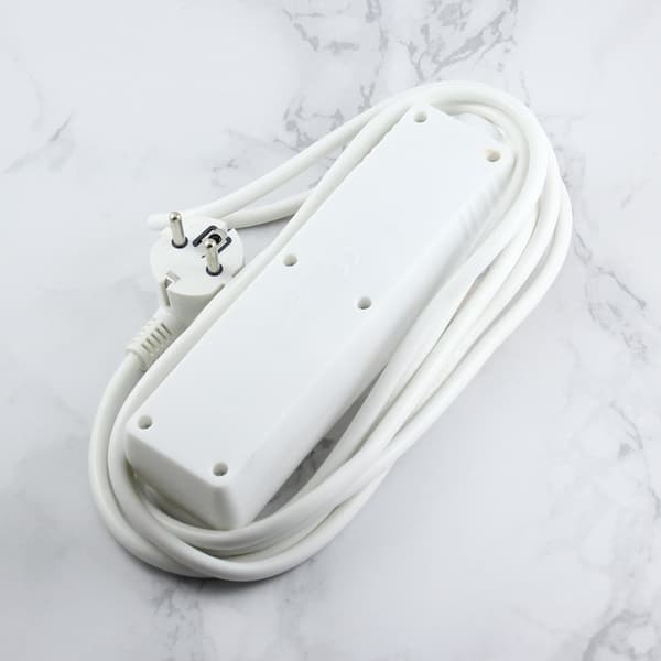 Koblingslist med 3 uttak og 3-meter kabel