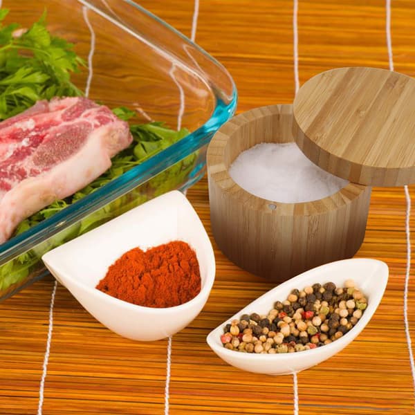 Totally Bamboo Salt Cellar Bambu Förvaringslåda med Magnetiskt Svängbart Lock, 177 ml Kapacitet