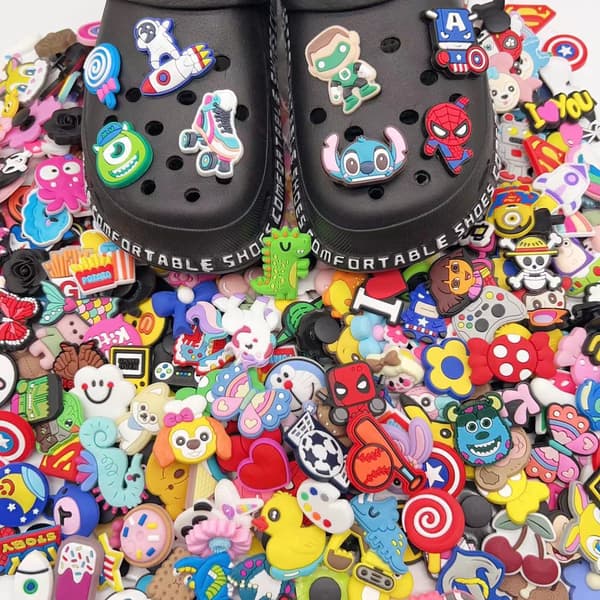 100 stk. sko tilbehør, Crocs tilbehør Crocs tilbehør til drenge og piger