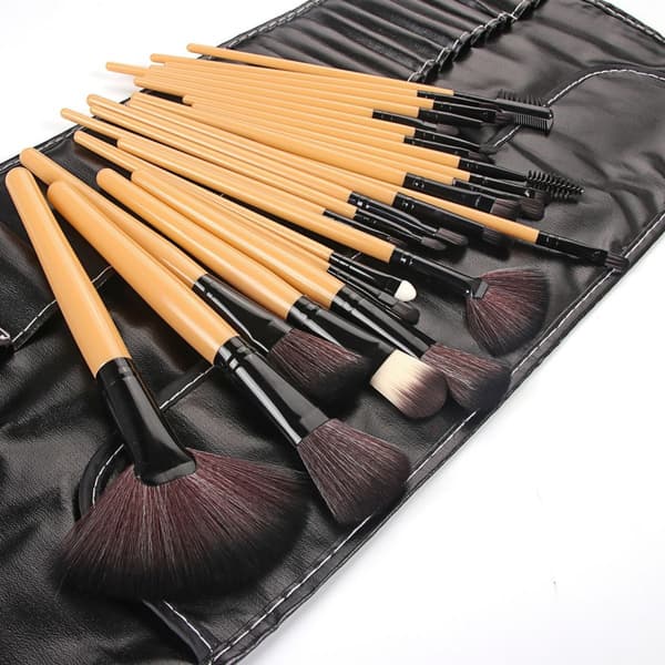 Sæt med 24 professionelle og eksklusive makeupbørster i et etui – Sort/Guld