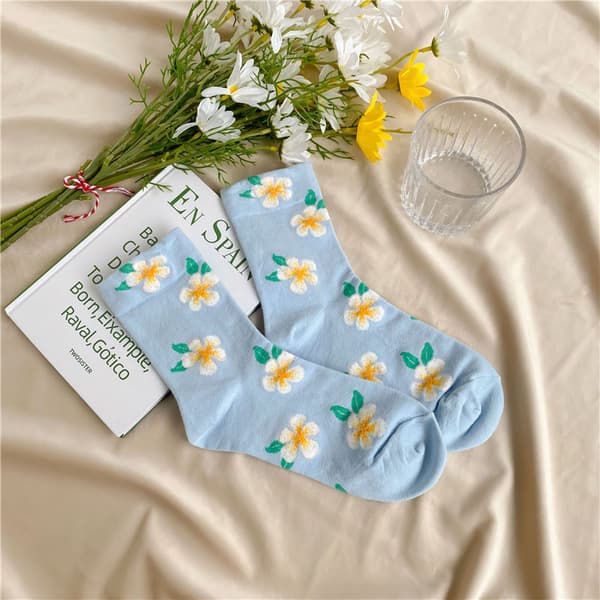 Søde pigesokker, preppy stil, små blomstrede mid-high sokker