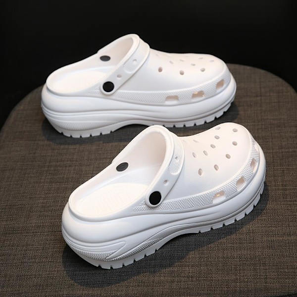 Crocs Classic Mega Crush Clog Damskor Vita Sandaler white M3W5/35