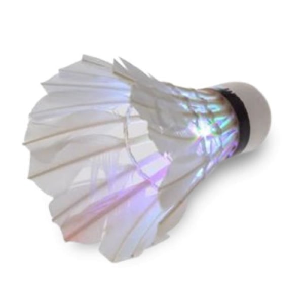 Gåsfjäder fjäderboll med LED för badminton * Material: gåsfjädrar * Mått: 9 x 6,3 cm * Autonomi: 20 timmar Funktion...